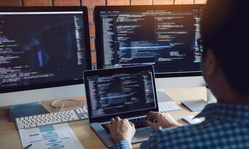 数据科学选型:R与Python如何赋能仪征市网站建设?